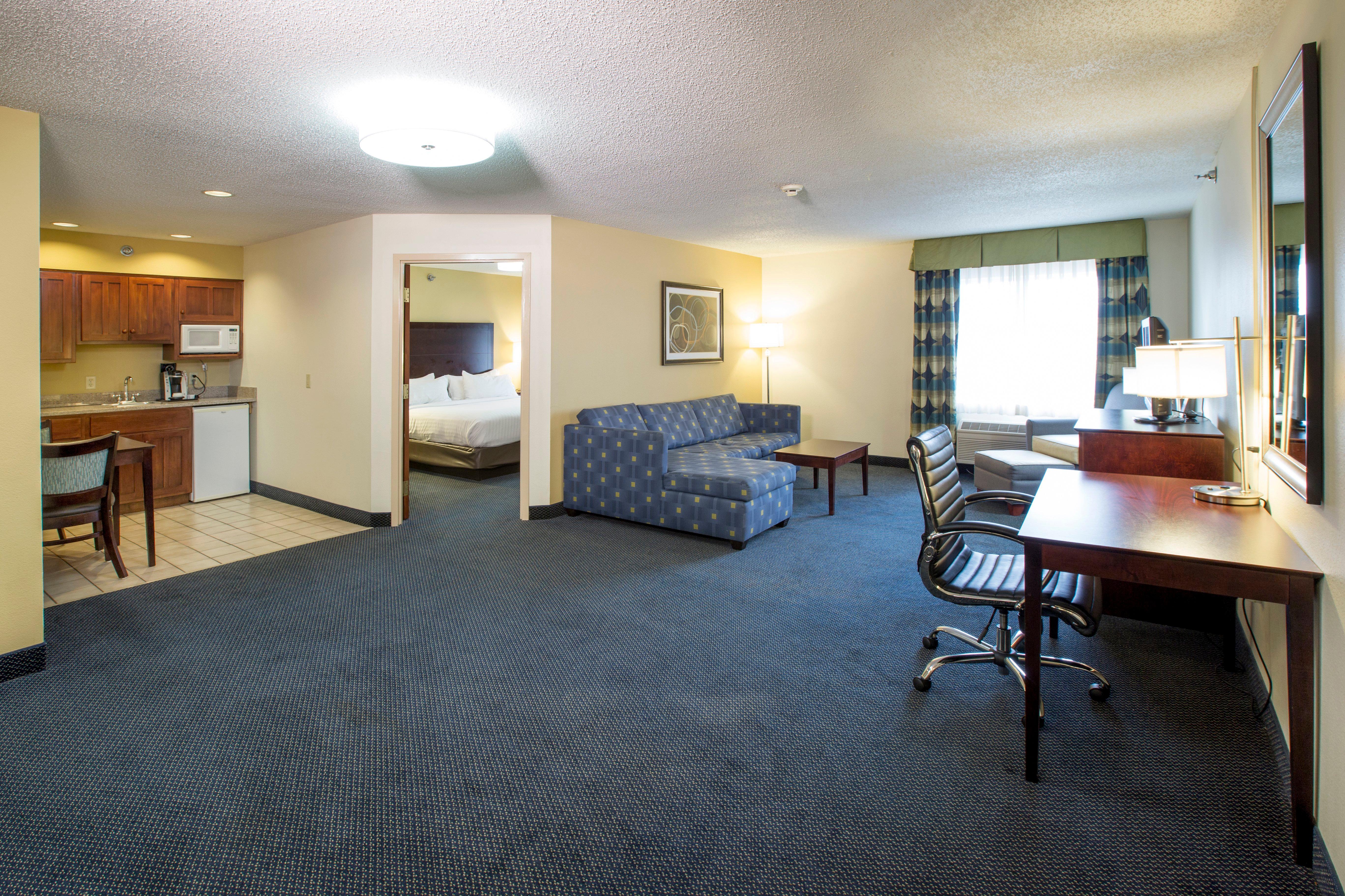 Holiday Inn Express Hotel & Suites-Saint Joseph By Ihg Bagian luar foto