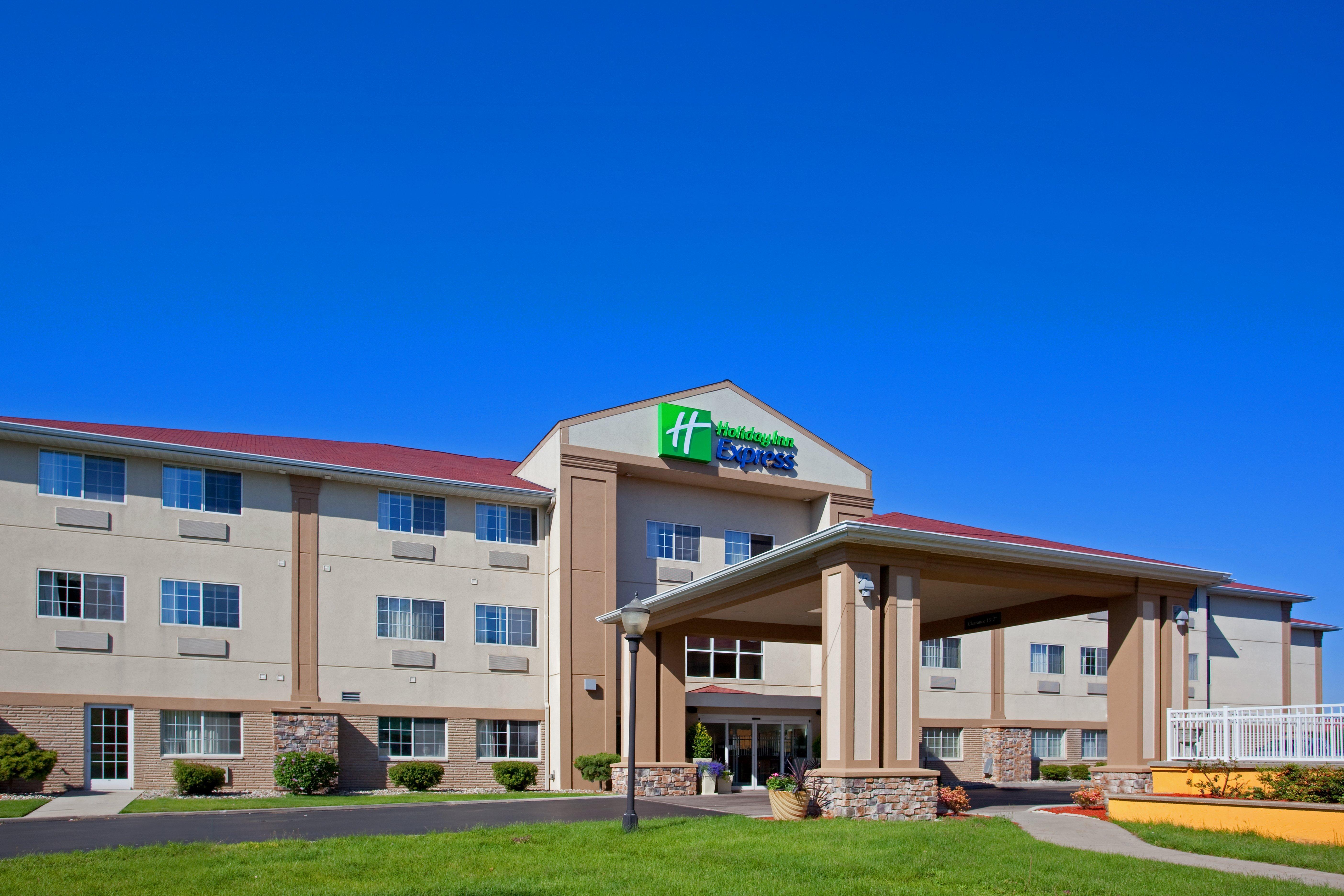 Holiday Inn Express Hotel & Suites-Saint Joseph By Ihg Bagian luar foto