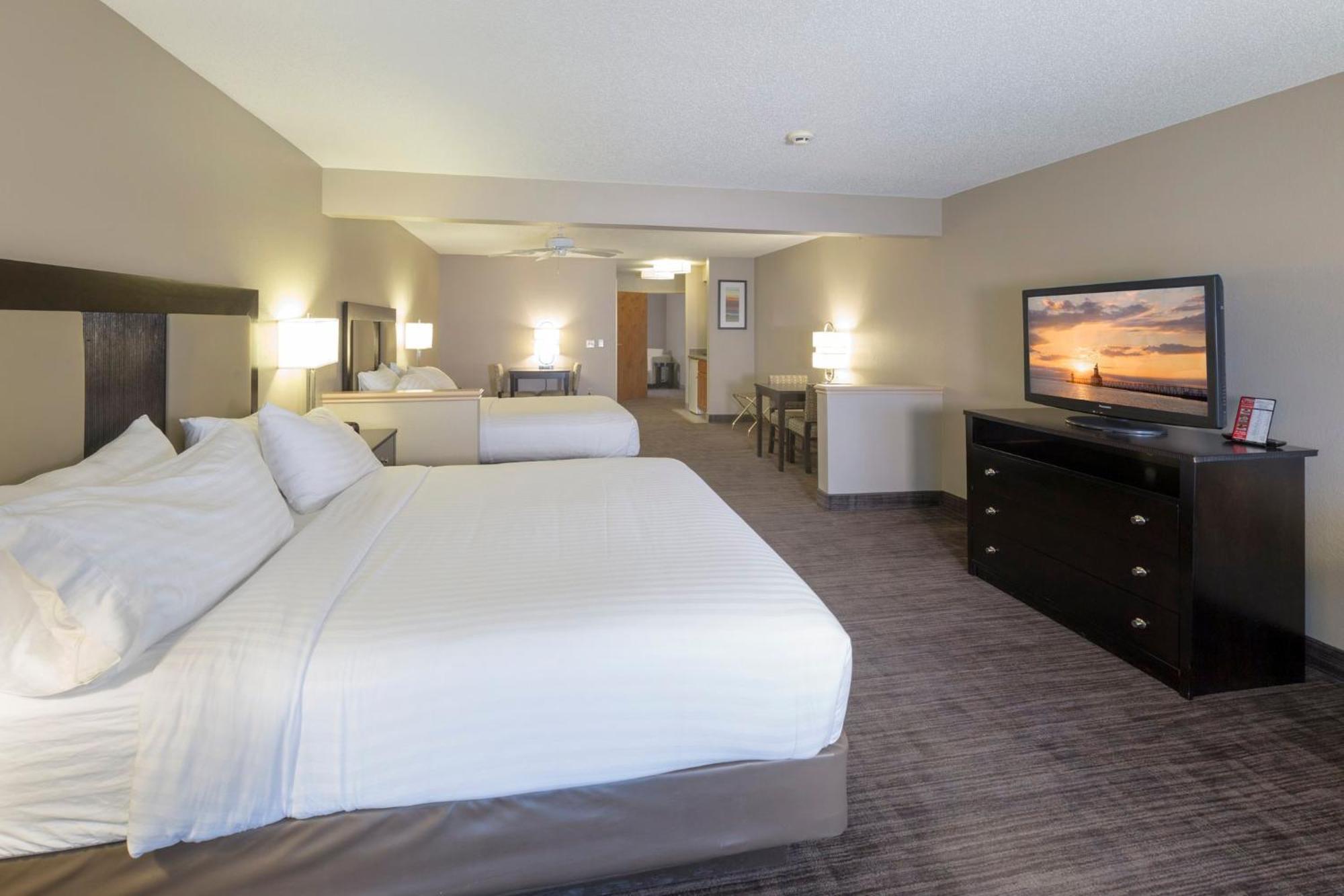 Holiday Inn Express Hotel & Suites-Saint Joseph By Ihg Bagian luar foto