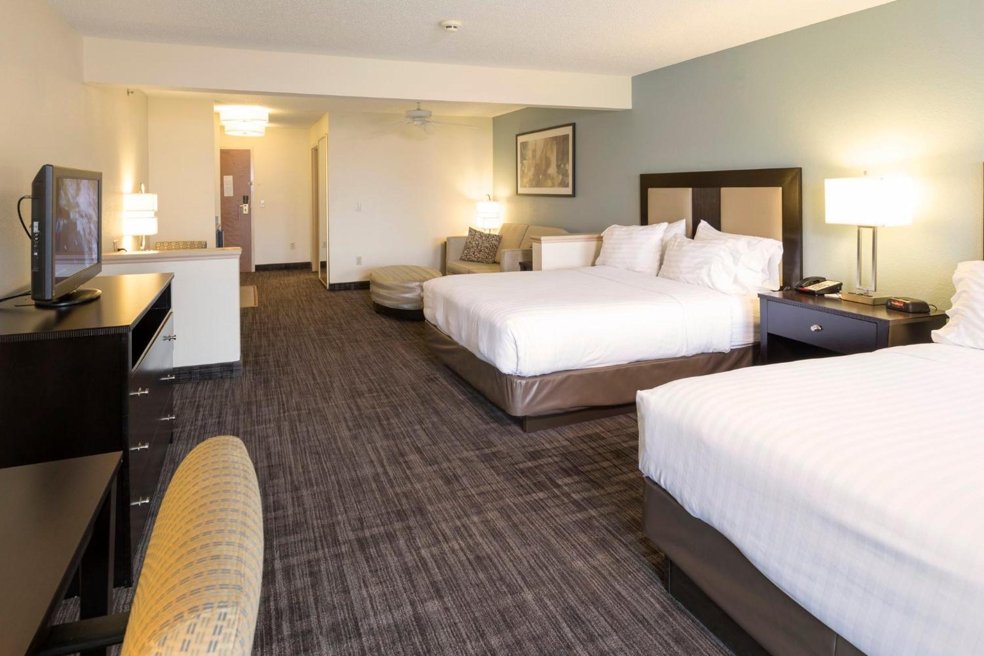 Holiday Inn Express Hotel & Suites-Saint Joseph By Ihg Bagian luar foto