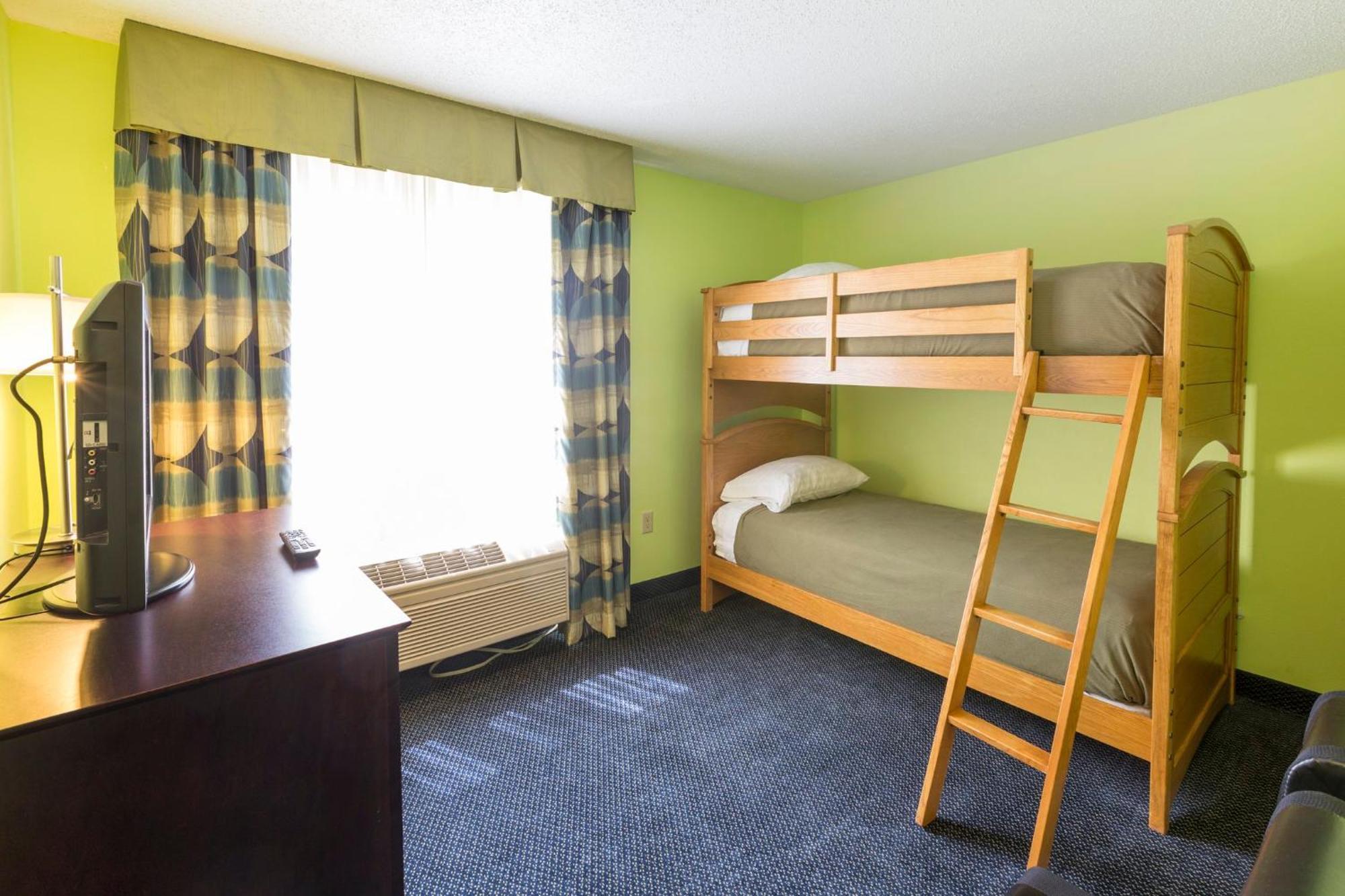 Holiday Inn Express Hotel & Suites-Saint Joseph By Ihg Bagian luar foto