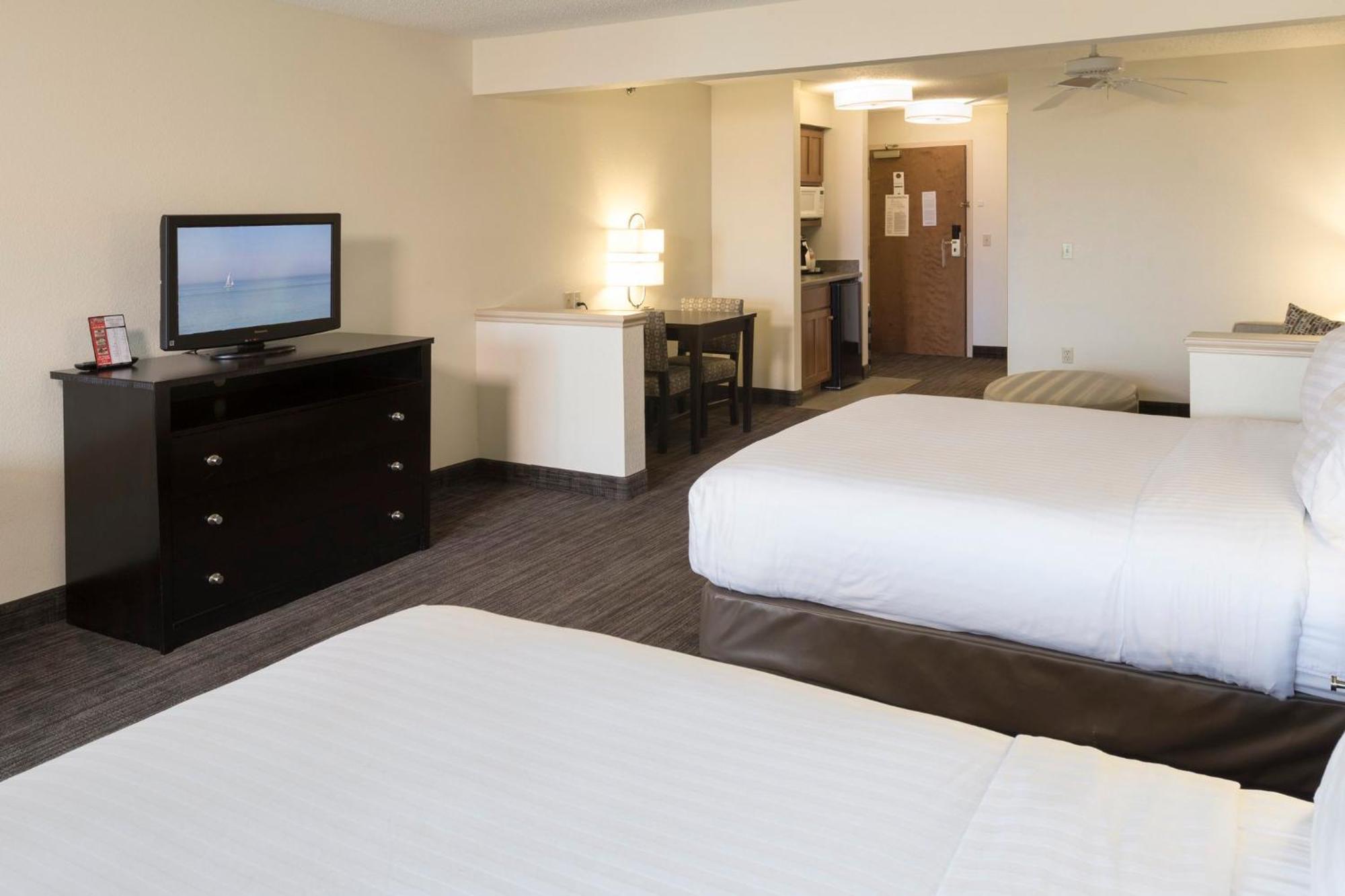 Holiday Inn Express Hotel & Suites-Saint Joseph By Ihg Bagian luar foto
